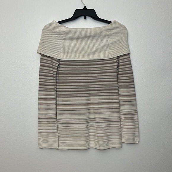 White House Black Market Cashmere Off-The-Shoulder Degrade Sweater - Picture 11 of 15